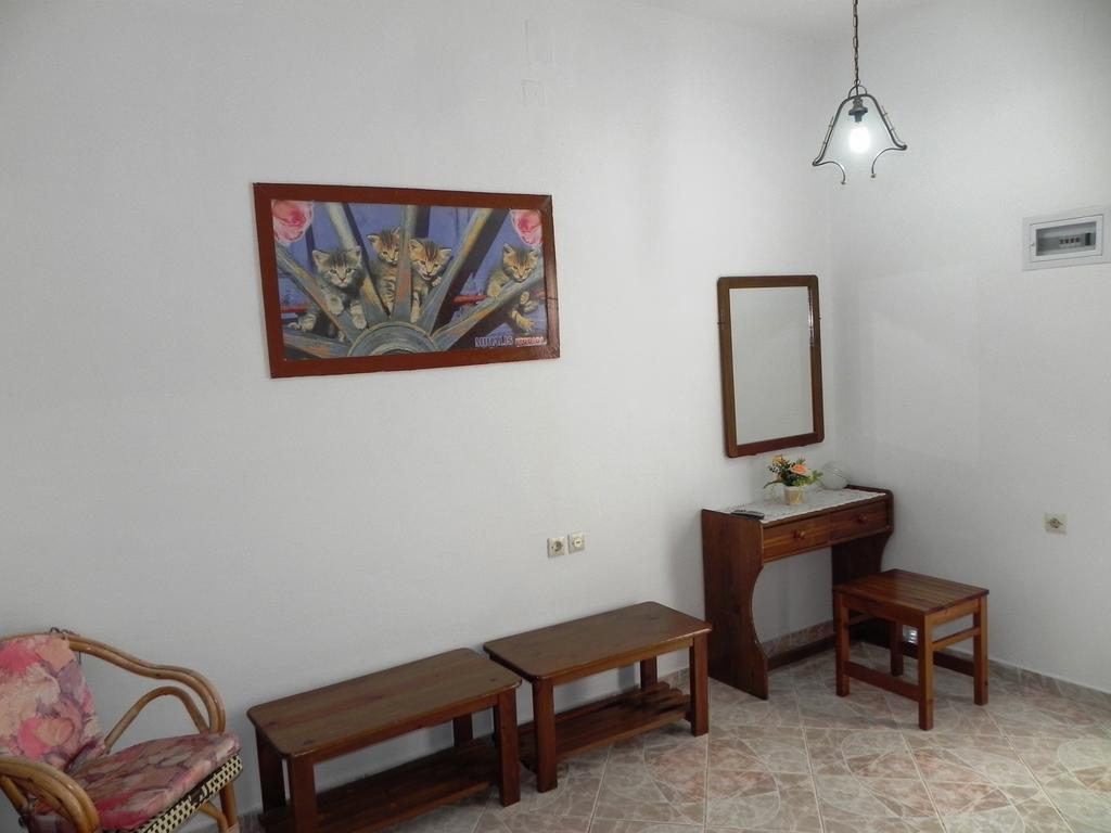 Mihalis Studios Lakki  Oda fotoğraf